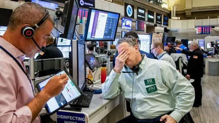Trump Tariffs Trigger Sell-Off in U.S. Government Debt